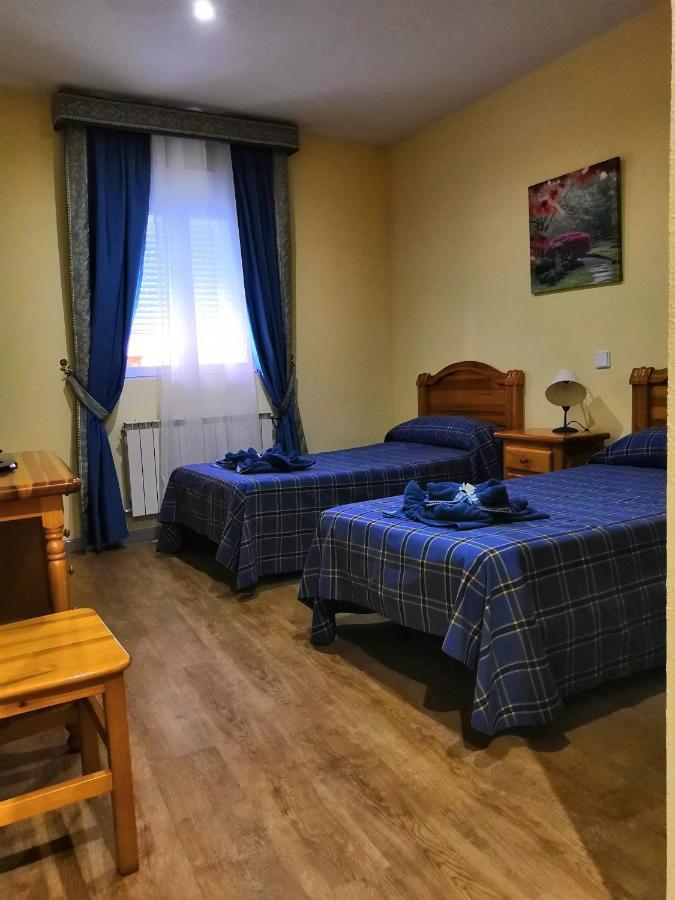 Hostal Hotel El Chato El Barraco Екстер'єр фото