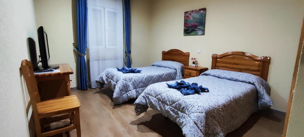 Hostal Hotel El Chato El Barraco Екстер'єр фото